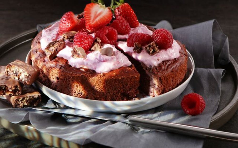 NEOH Recipe | NEOH Raspberry Chocolate Fudge Cake